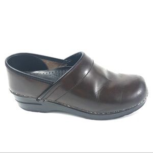 Dansko 39/9 Brown Leather Clogs Classic Comfort